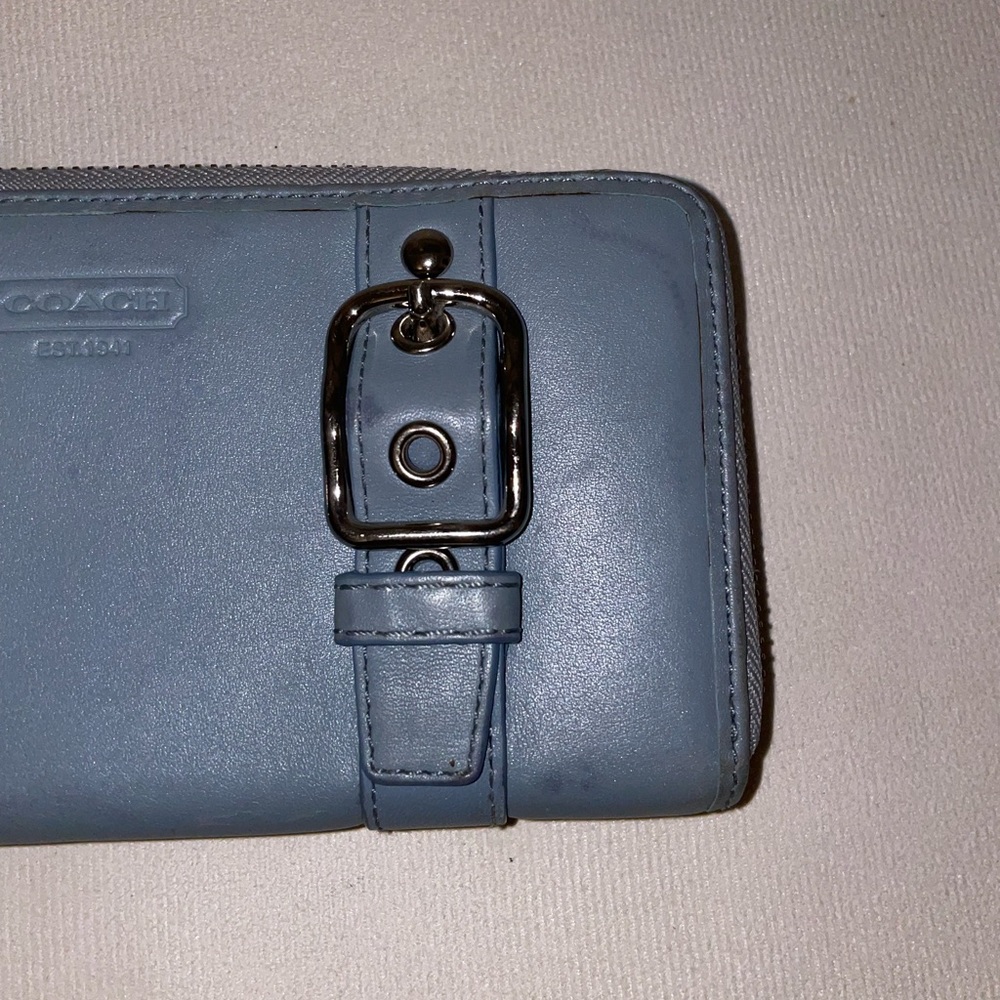 Coach leather zip wallet - Picture 2 of 10